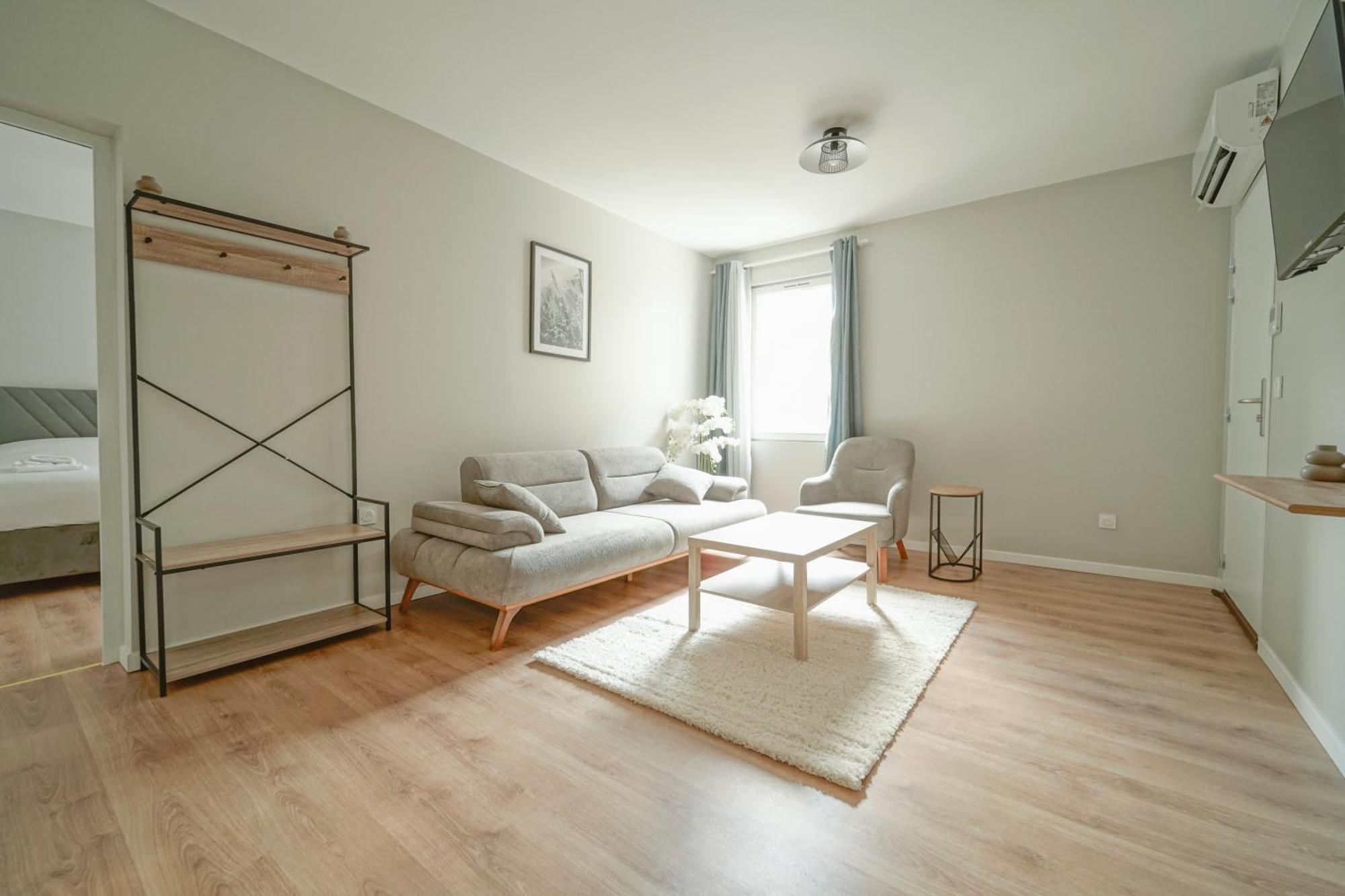 Trianon Saint Ouen Hotel Buitenkant foto