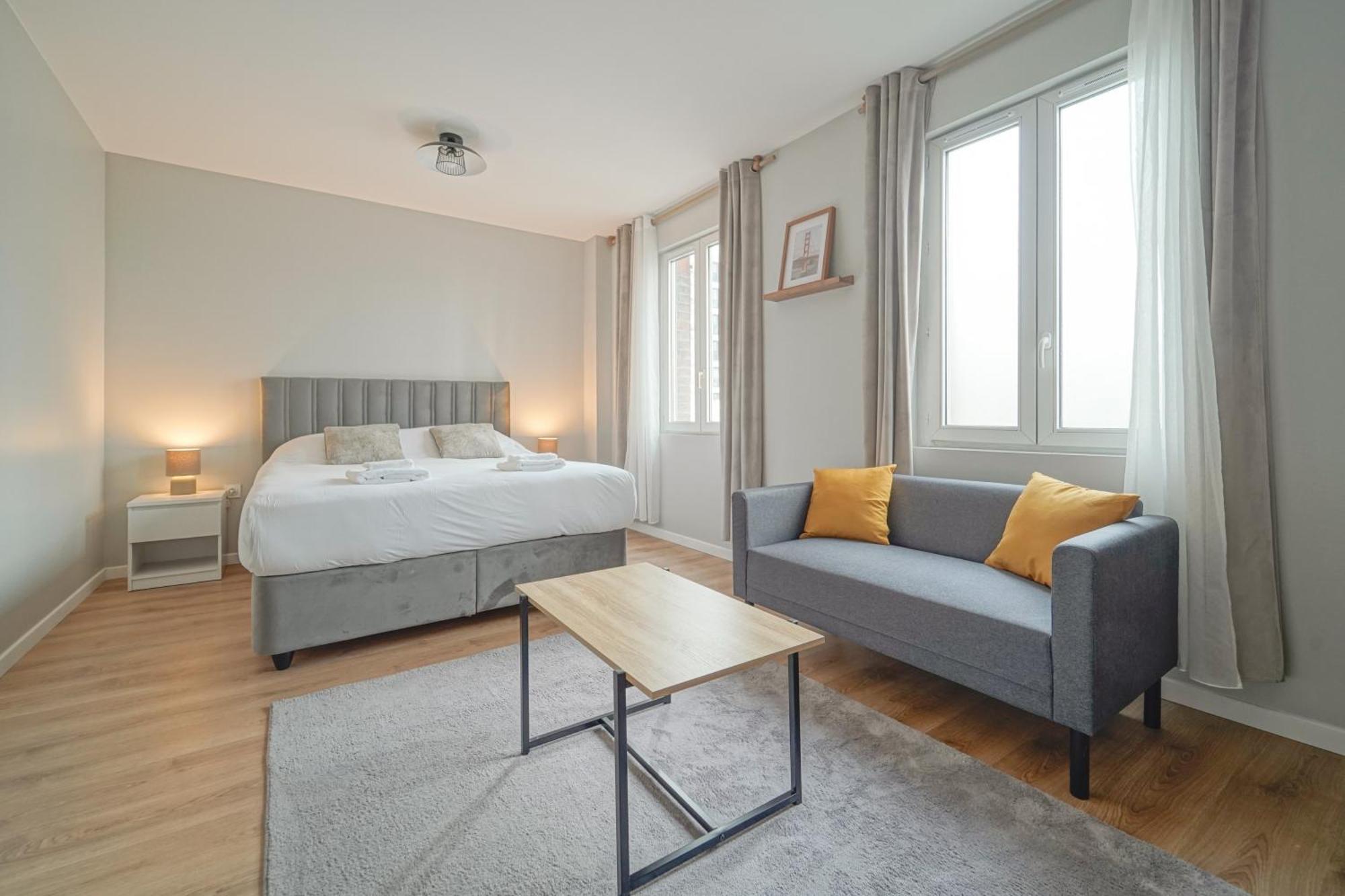 Trianon Saint Ouen Hotel Buitenkant foto