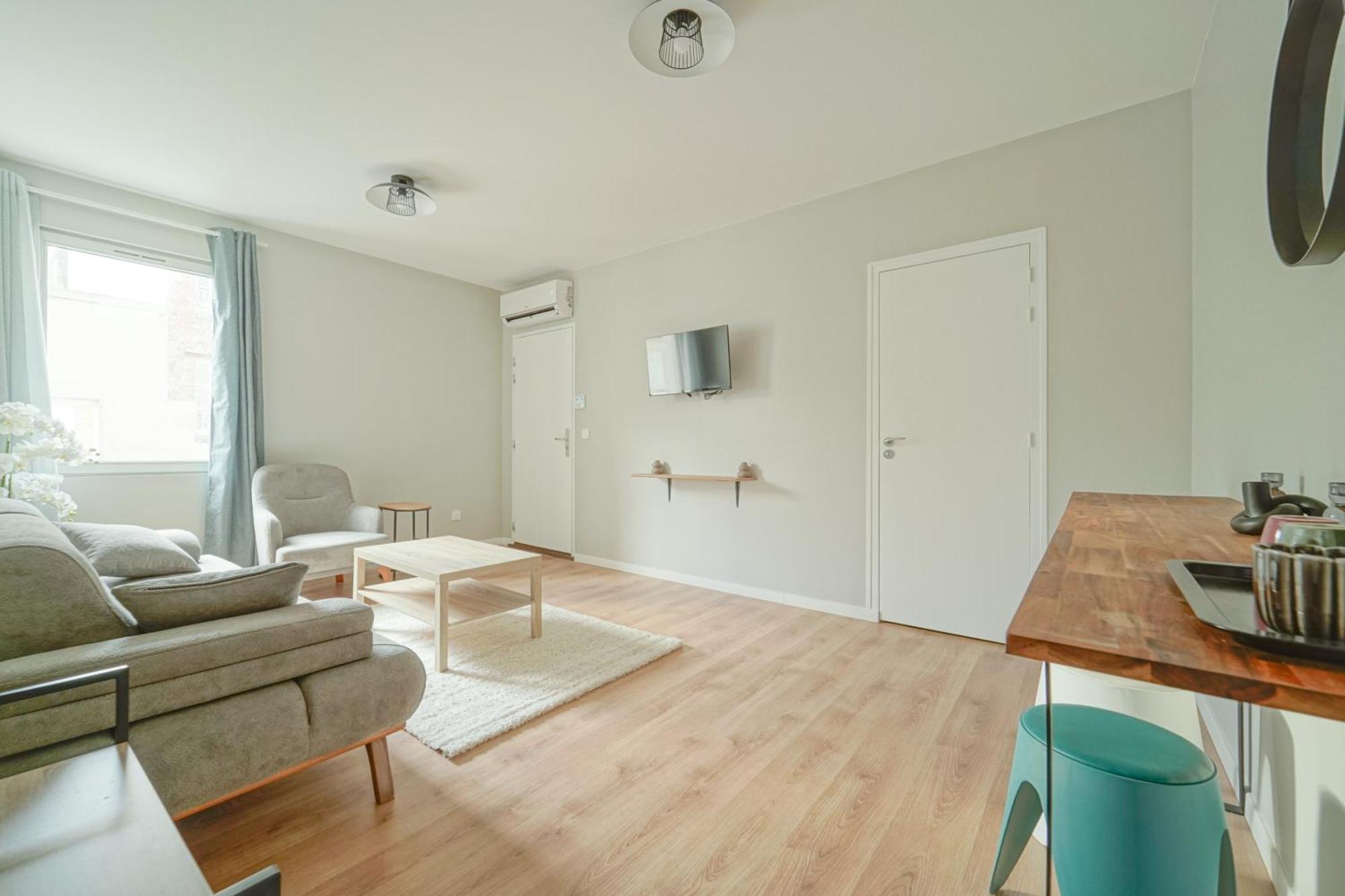 Trianon Saint Ouen Hotel Buitenkant foto